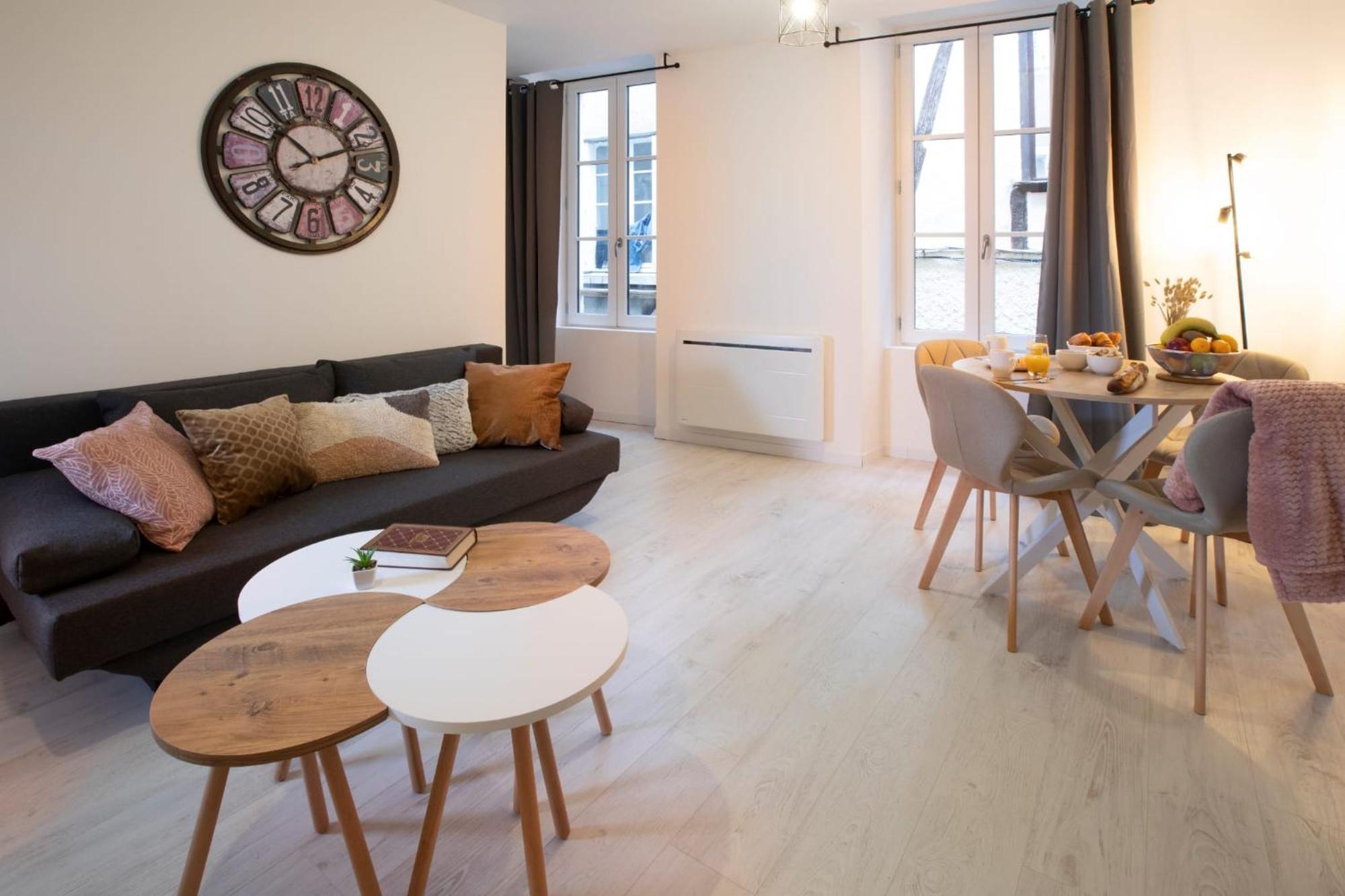 Le Nid 3 Etoiles Wifi, Netflix, Disney, Coeur De Bastide Villefranche-de-Rouergue Extérieur photo